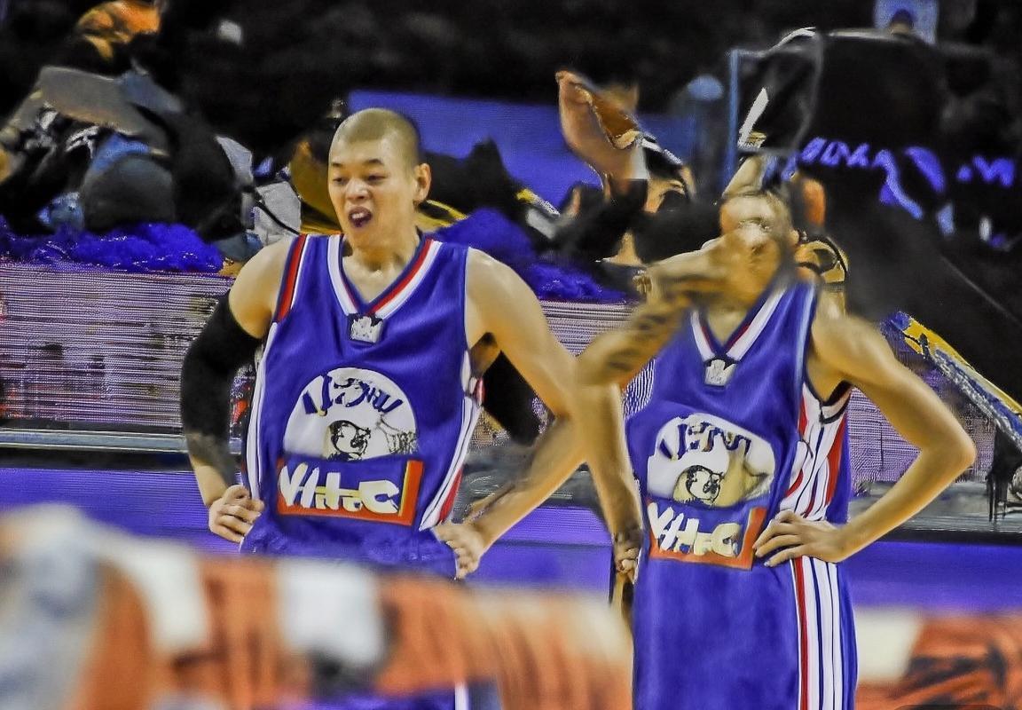 弗雷德·范弗利特：领袖风范与球技魅力的NBA传奇球员